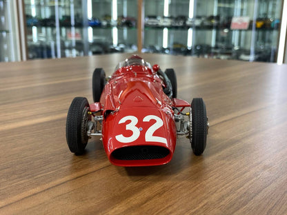 CMC Maserati 250 F GP Monaco, 1957 Sieger J.M Fangio, Start Nr. 32 [1/18 Red Diecast]
