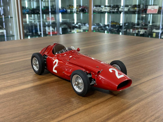 CMC Maserati 250 F GP Frankreich 1957, Winner JM. Fangio #2 [1/18 Diecast]