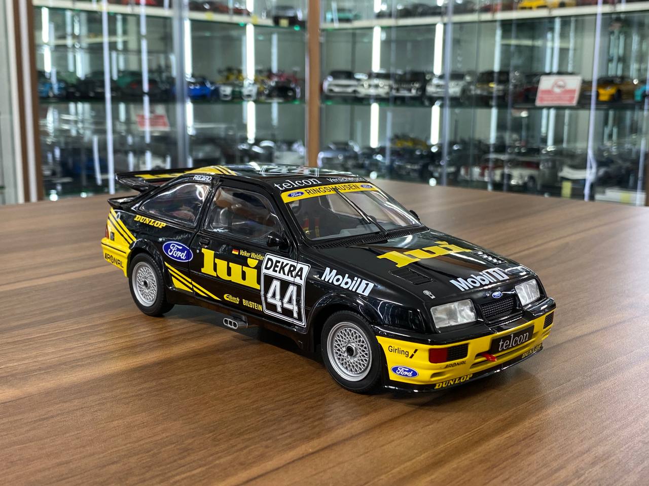 Solido Ford Sierra RS 500 - 1/18 Diecast Model, Partial Opening - Black
