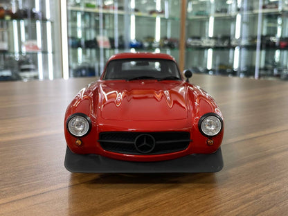 1/18 Mercedes-Benz AMG 300SL Red Model Car by Otto