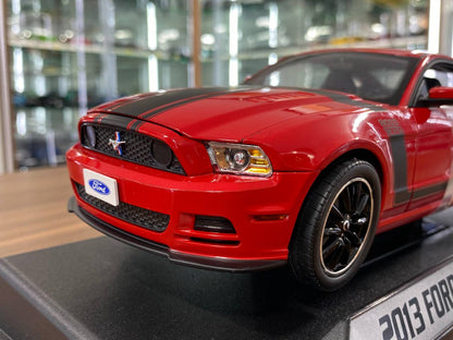 1/18 Diecast Ford Mustang BOSS 302 Red Model Car - Shelby Legend