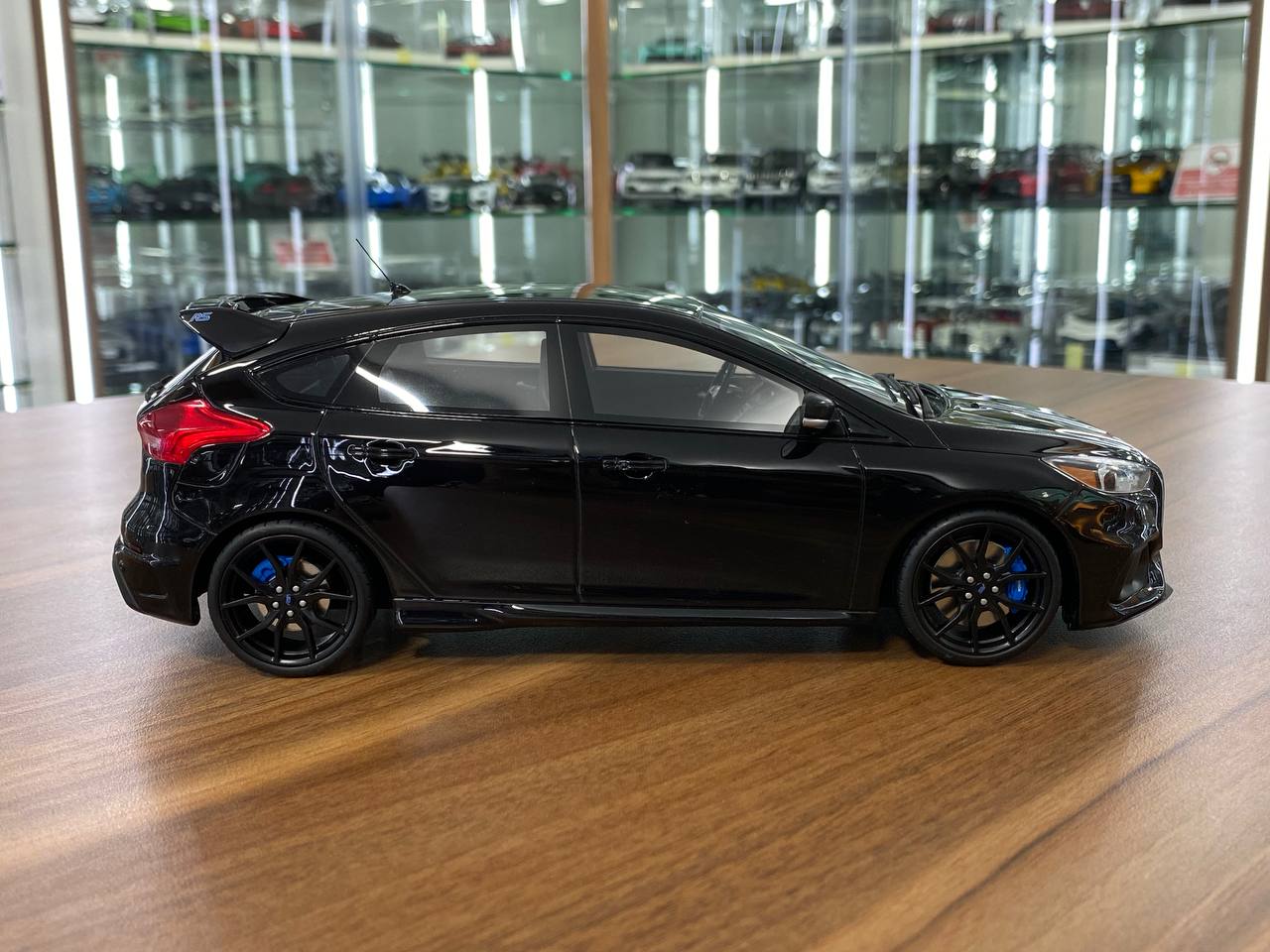 1/18 Resin Ford Focus RS MK3 Black Otto Model Car