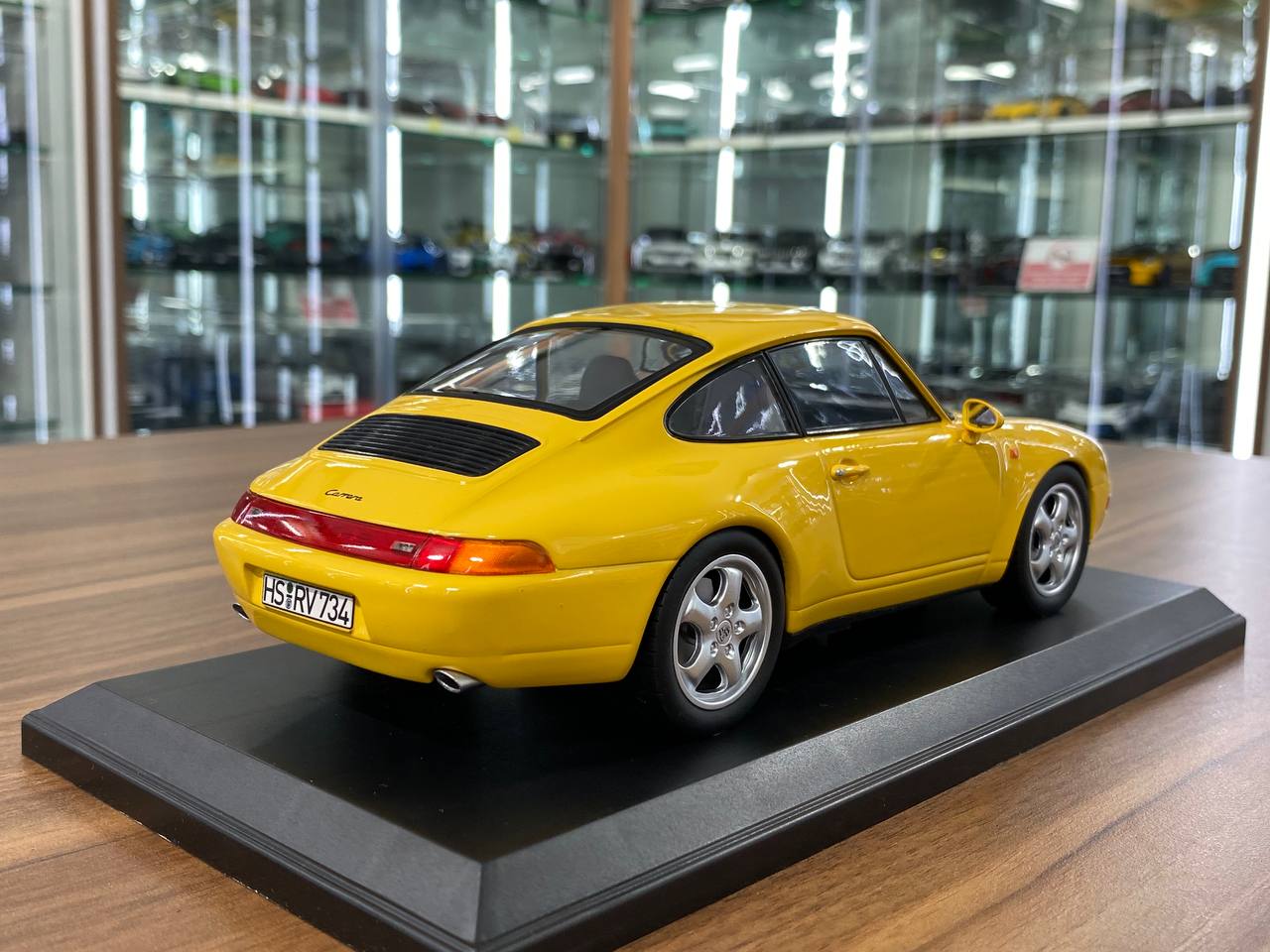 1/18 Norev Metal Diecast - Porsche 911 Carrera 1994 in Eye-Catching Yellow