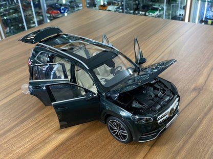 Paragon Model Dealer Edition Mercedes-Benz GLS - 1/18 Diecast, Emerald Green