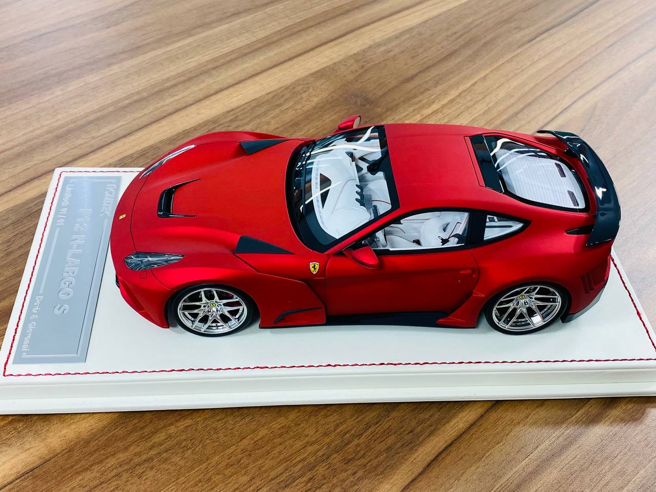 Davis & Giovanni Ferrari F12 N-Largo S – 1/18 Resin Model, Matte Chrome Red, Limited 1 of 1
