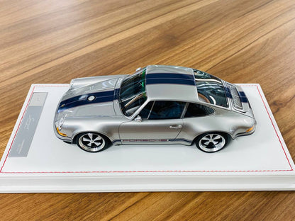 Ivy Model Porsche 911 Singer – 1/18 Resin Model, Titanium Silver/Navy Stripe, Limited 57