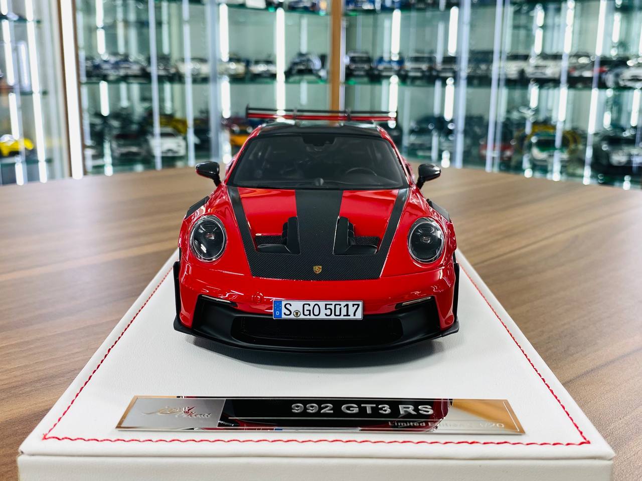 Ivy Model 1/18 Porsche 911 992 GT3 RS Weissach – Guards Red, Limited to 21