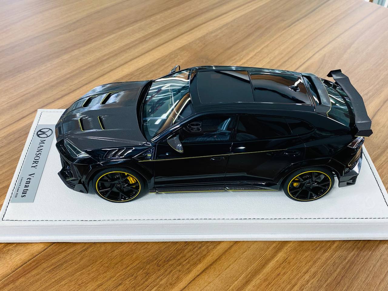 1/18 Resin – Lamborghini URUS Venatus Mansory by Timothy & Pierre