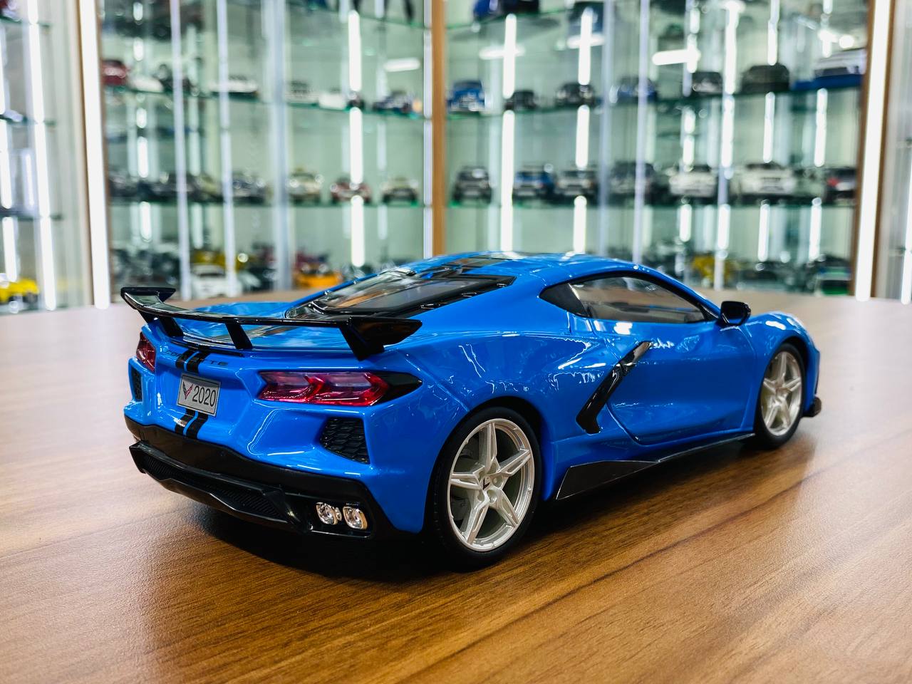 1/18 Diecast Full opening  Maisto Chevrolet Corvette Stingray Coupe 2020 Blue