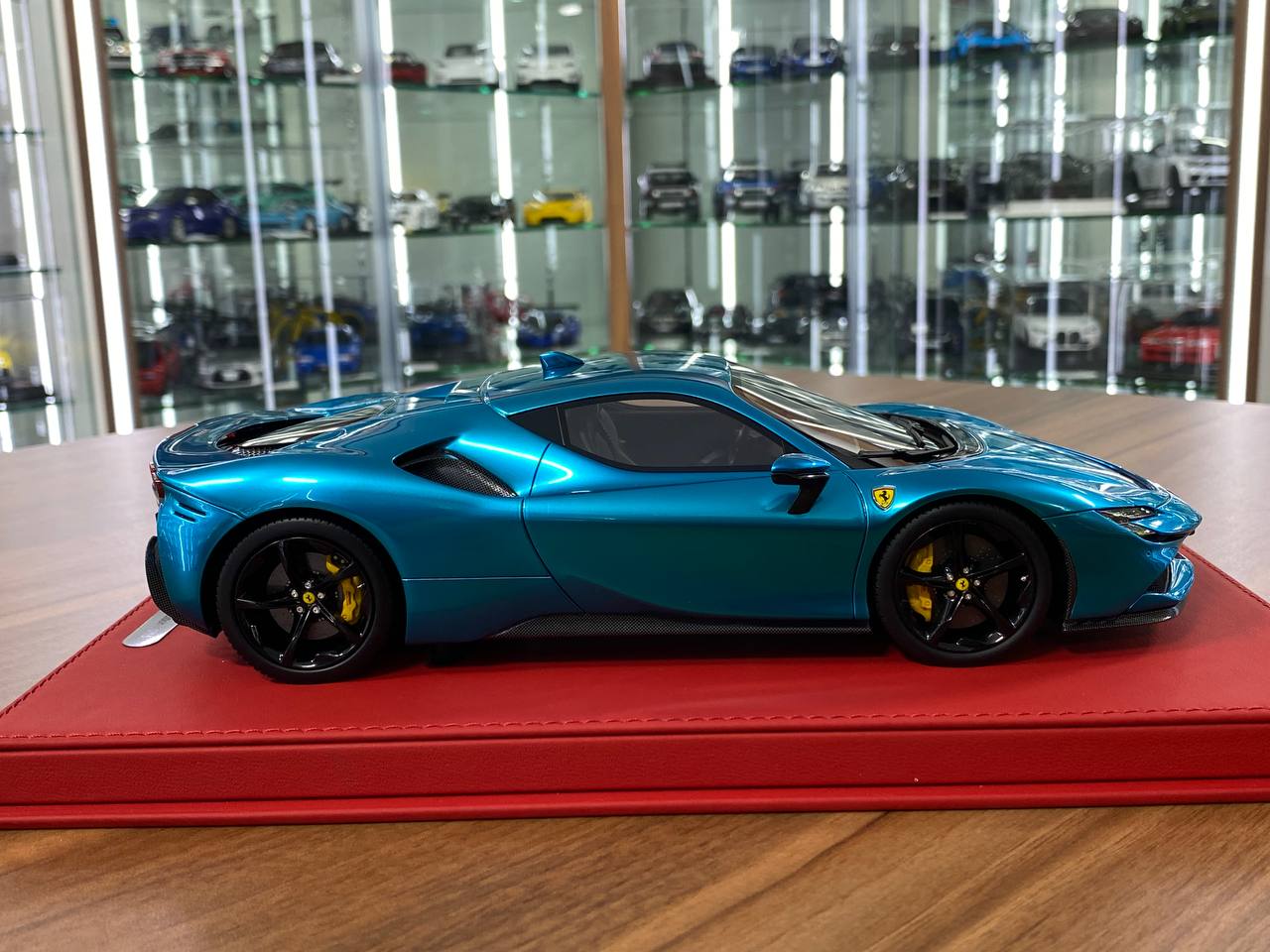 1:18 Resin BBR Deluxe Ferrari SF90 Stradale – Chrome Blue (Limited 15 pcs)