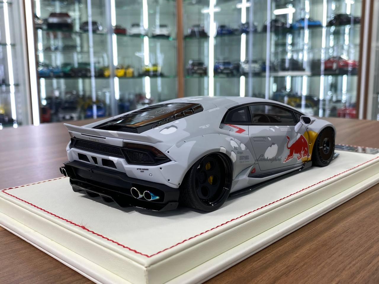 1:18 Resin Model – Davis & Giovanni Lamborghini Huracán Red Bull (Goodwood 2019) – Limited 20 pcs