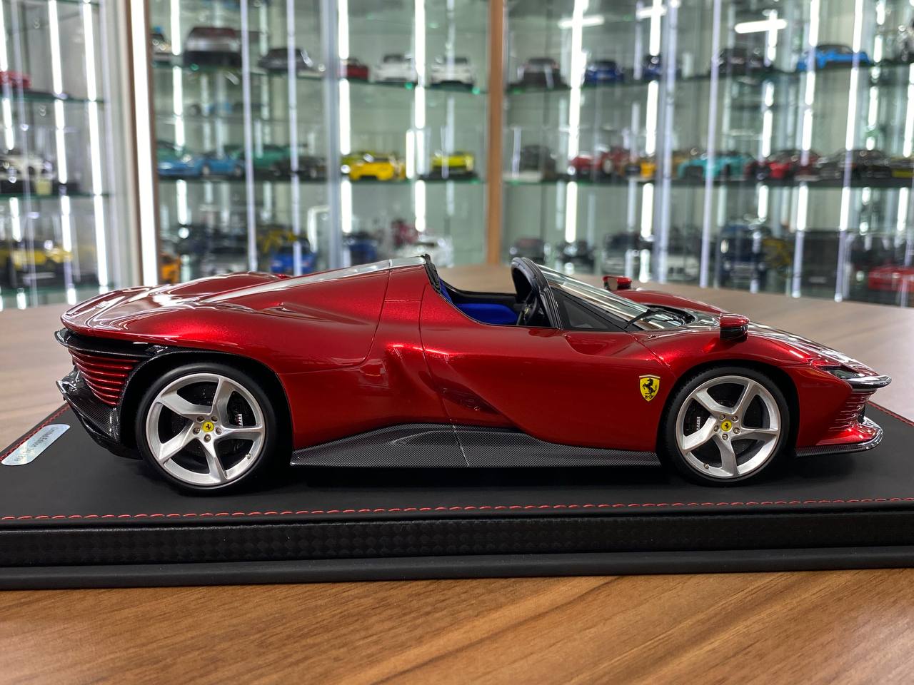 1/18 Resin Model – BBR Models Ferrari DAYTONA SP3 Rosso Magma  Limited-899 pcs