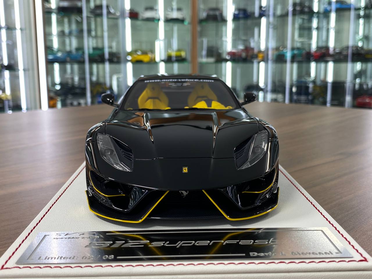 1/18 Resin  – Davis & Giovanni  Ferrari 812 Superfast SVR Black / Yellow accents Limited Edition 8 pcs