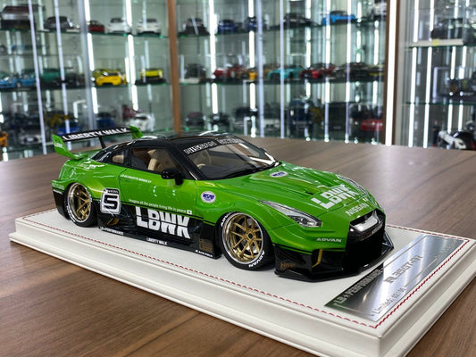 1/18 Resin  – Davis & Giovanni Nissan R35 GT-RR LBWK Metallic pearl green / dark green with decals Limited- 6 pcs