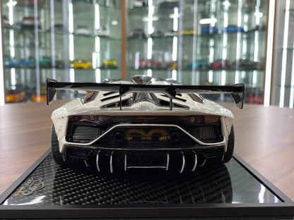 1/18 Resin – VIP Models Lamborghini Aventador SVJ Illusionary Pearl White Decals Limited Edition: 30 pcs