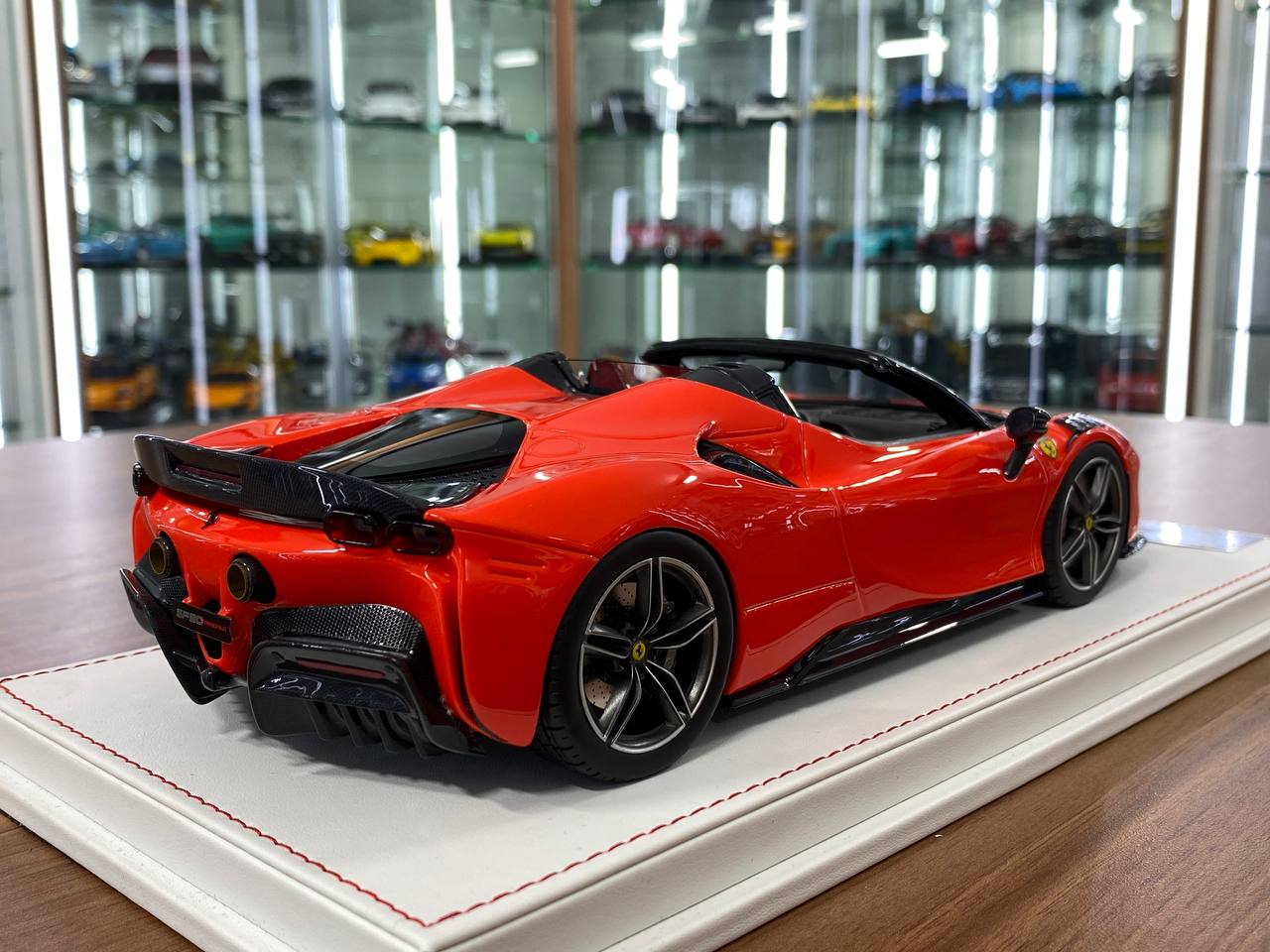 1/18 Resin Model – CE Custom Edition Ferrari SF90 Spider Orange  Limited Edition: 30 pcs