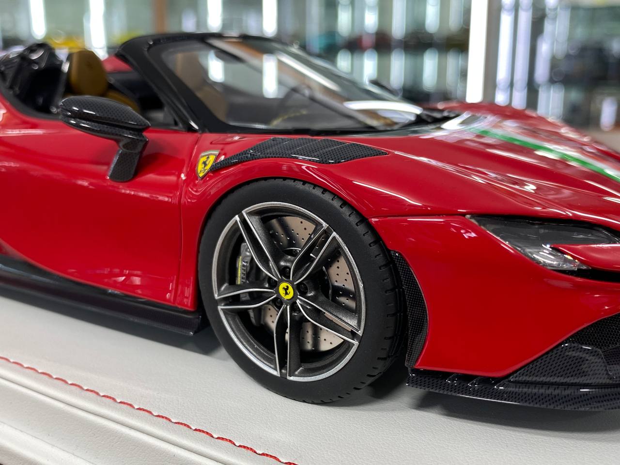 1/18 Resin Model – CE Custom Edition Ferrari SF90 Spider Red with Italy Flag Livery  Limited Edition: 30 pcs