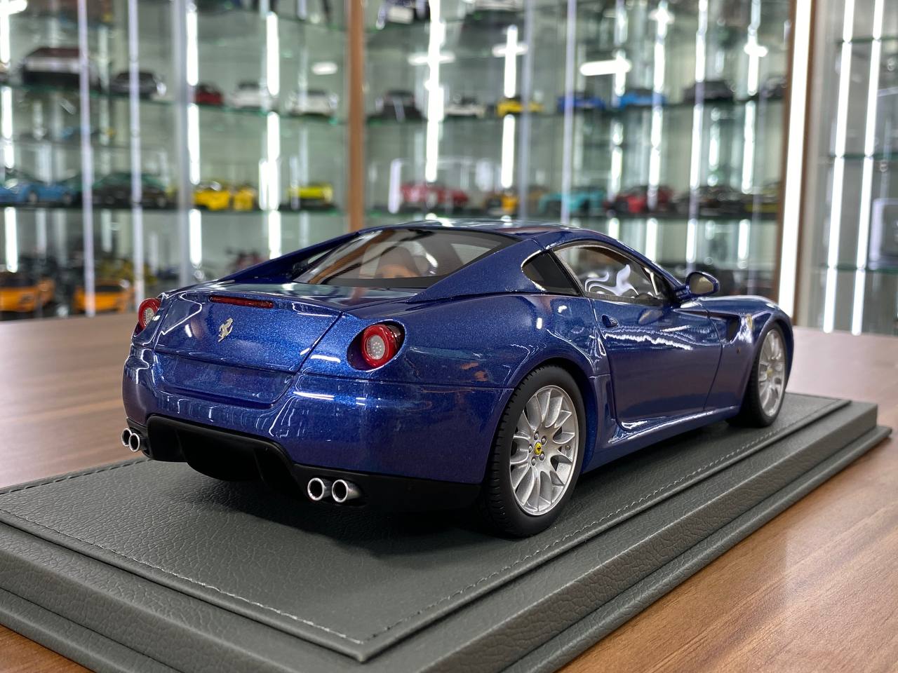 1/18 Resin BBR Models Ferrari 599 GTB Cambio Manuale Blu Mirabeau Ltd.Edn. 72 pcs