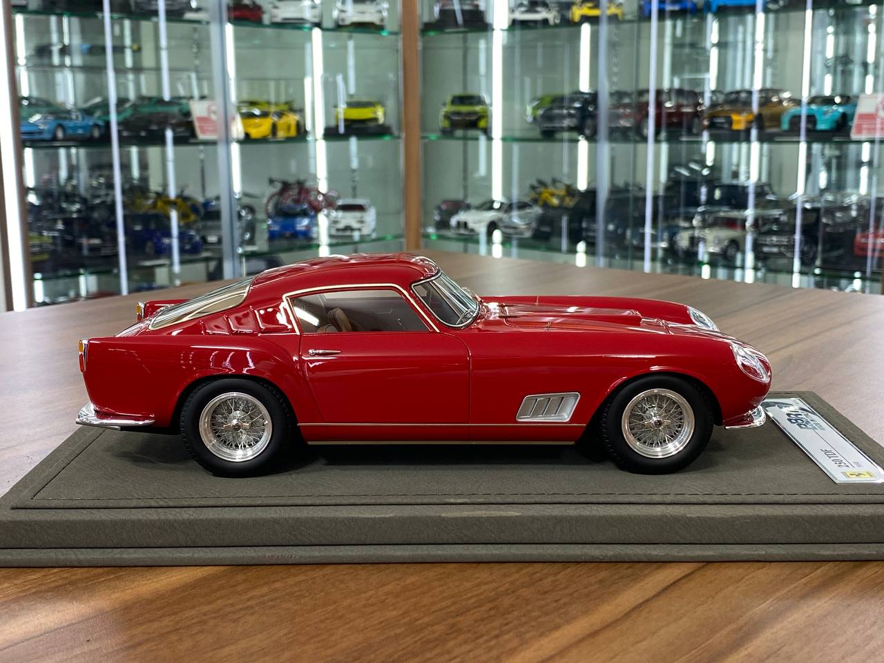 1/18 Resin Model – BBR Deluxe Ferrari 250 TDF Faro Carenato 1958 Red  Limited Edition: 119 pcs