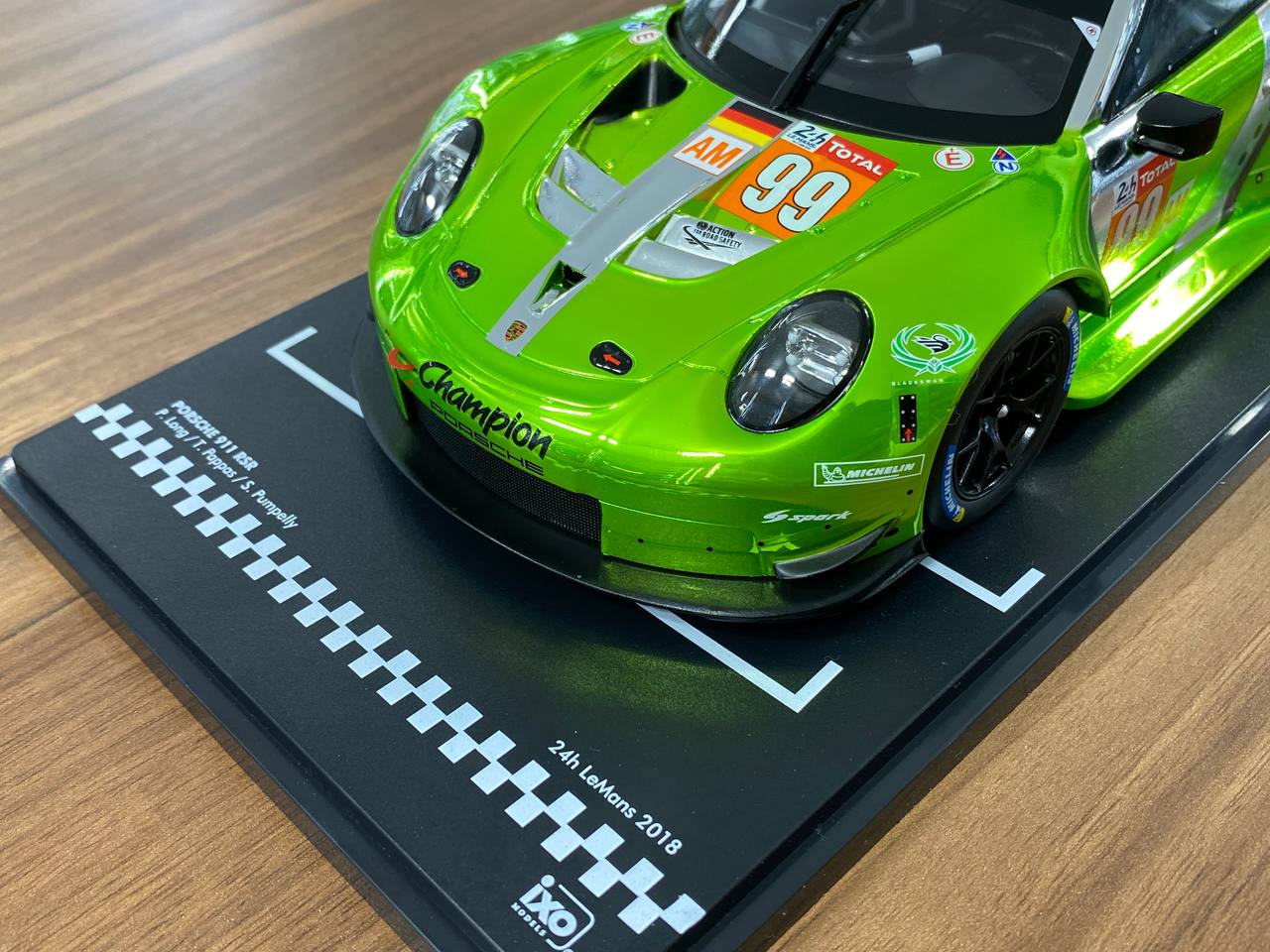1/18 Diecast ixo Models PORSCHE 911 RSR #99 P. Long / T. Pappas / S. Pumpelly 24h LeMans 2018  Racing green / Silver