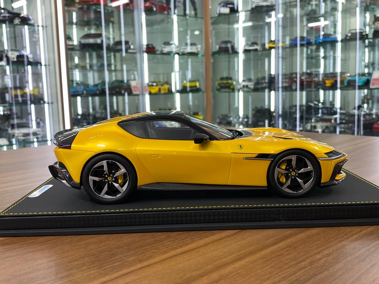 1/18 Ferrari 12 Cilindri Giallo Tristrato | BBR Models | Limited 50 pcs