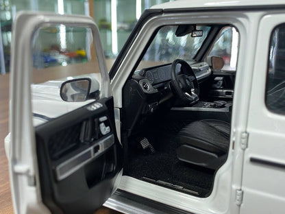 1/18 Mercedes-Benz AMG G-63 2018 Minichamps  model car