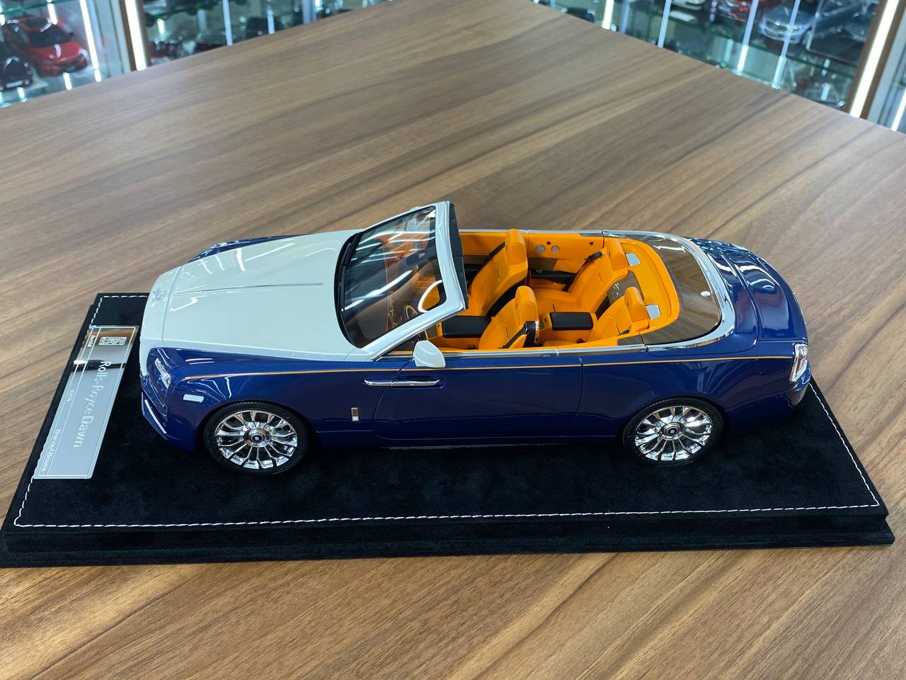 1/18 Resin Model – Rolls Royce Dawn | H&H |Sapphire / Pearl White