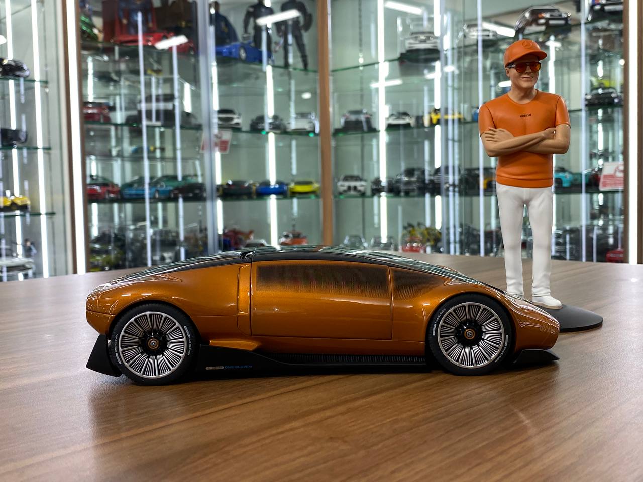 1/12 Diecast Model – Mercedes-Benz Vision One-Eleven | NZG Modelle GmbH Dealer Edition | Golden Wagener | Limited 1111 pcs | Full Opening