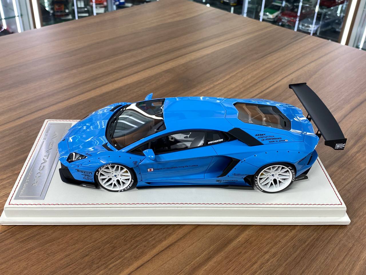 1/18 Resin Model – Lamborghini Aventador LB Performance | Davis & Giovanni | Metallic Light Blue | 1 of 7