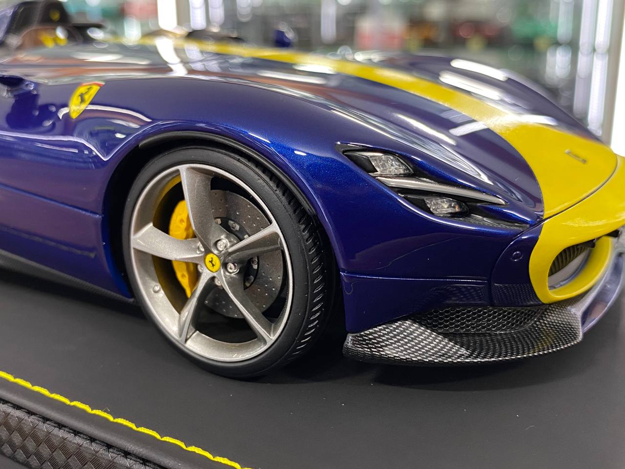 1/18 Resin – BBR Models Ferrari Monza SP2 Blue Tour de France / Yellow Stripe Ltd.Edn. 109 pcs