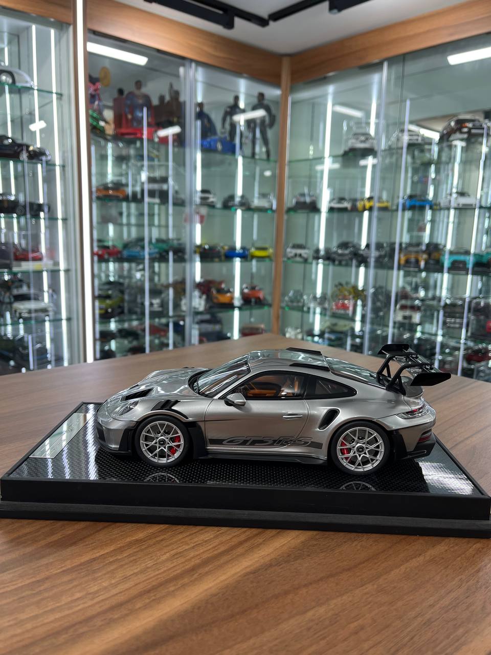 🚗 VIP Models 1:18 Porsche GT3 RS 911 (992.1) – Silver | Resin | Limited to 40 pcs