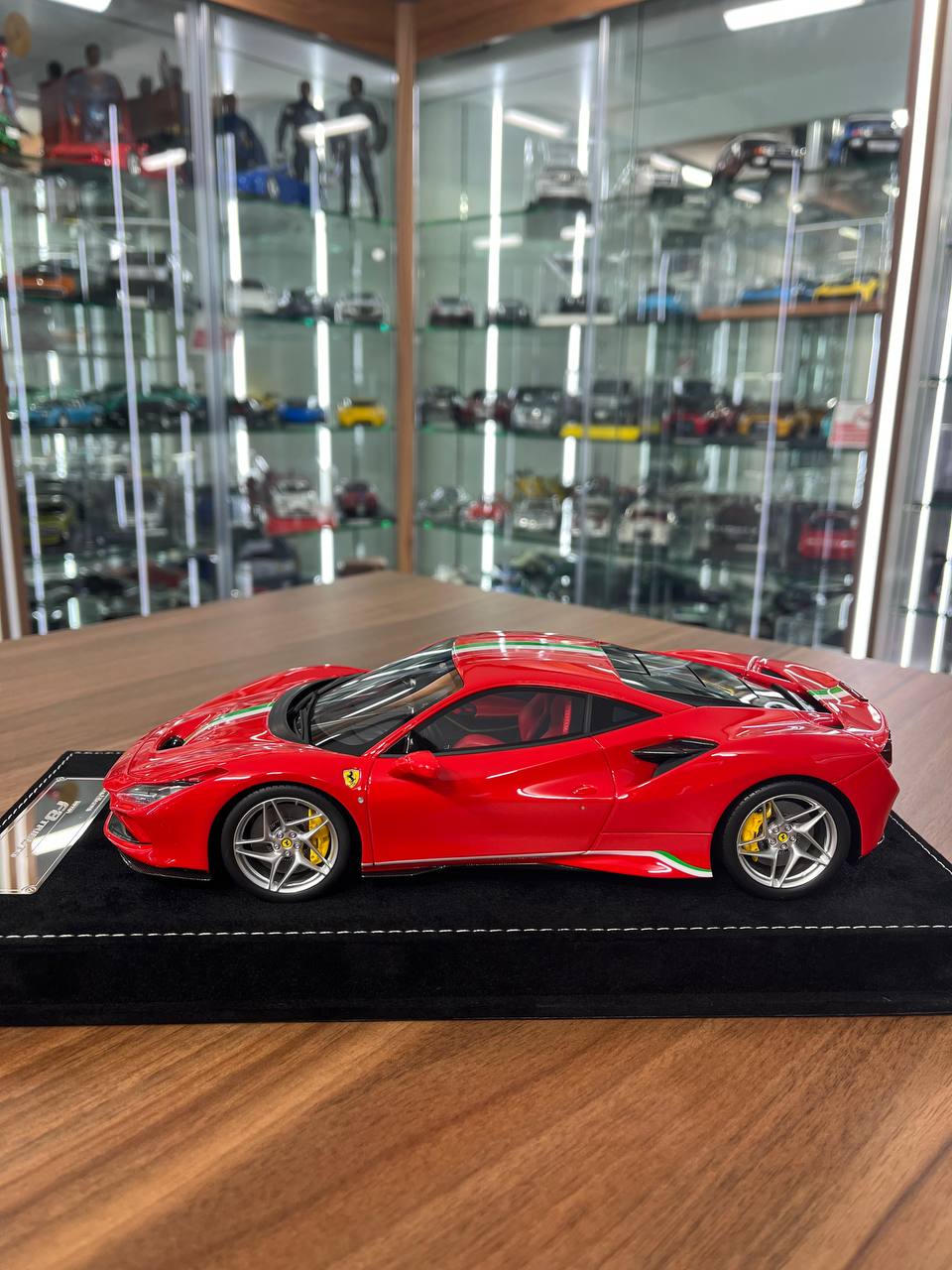 HH Models 1:18 Ferrari F8 Tributo – Rosso Corsa | Resin | Limited to 30 pcs