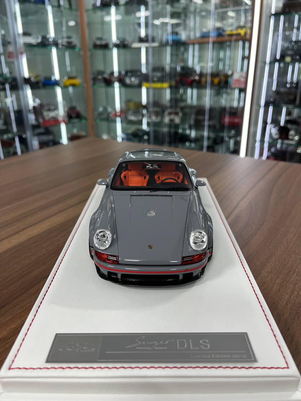 1:18 Ivy Models Porsche Singer DLS – Grey Exclusive | Limited to 10 pcs
