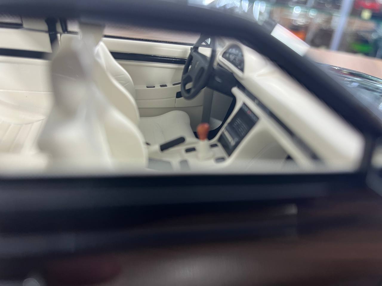 1:18 Resin Maserati Shamal 1989 – Black | LS Collectibles