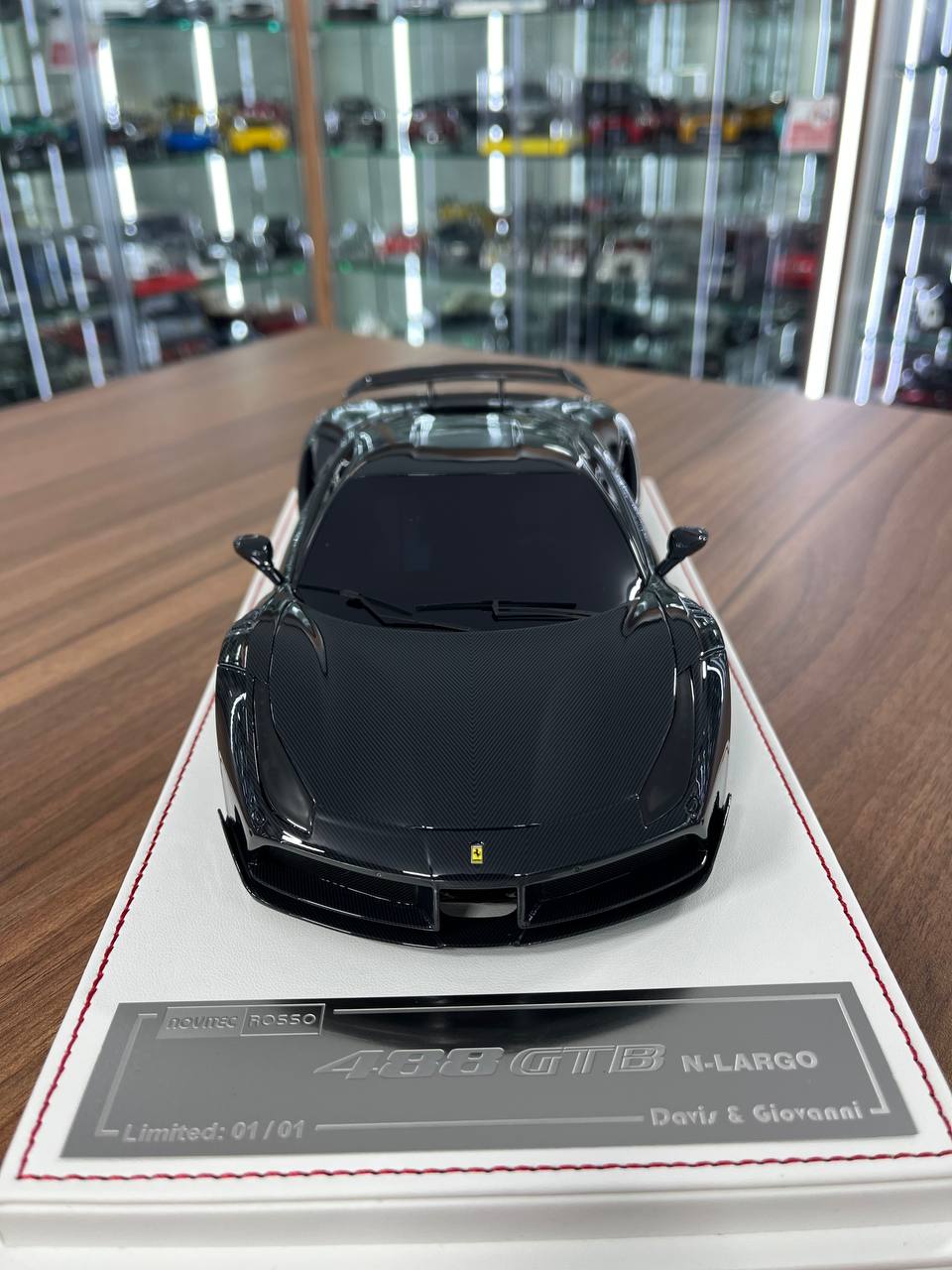 1/18 Ferrari 488 GTB N-Largo z| Davis & Giovanni | Resin | Carbon Fiber x White | 1 of 1