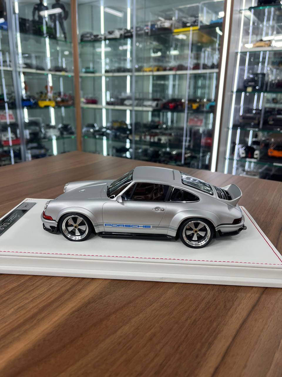 ★ 1/18 Porsche Singer DLS by Ivy Models – Silver/Blue | Limited to 20 Pieces