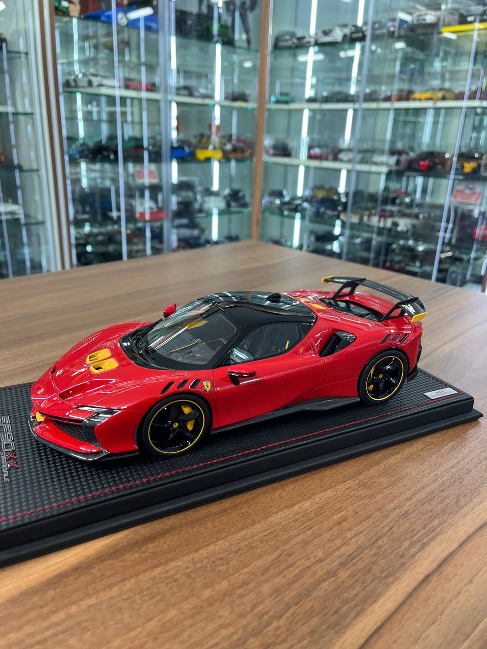 1/18 Resin Ferrari SF90 XX Stradale Rosso Corsa – MR Collection | Limited Edition