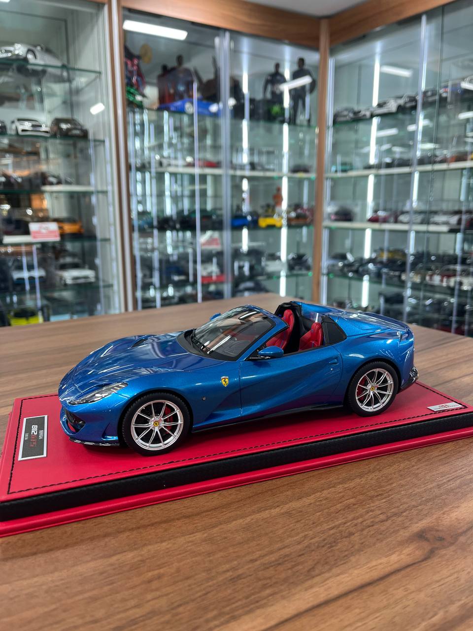1/18 Ferrari 812 GTS DXB Edition – Blue | MR Collection Resin Model | Limited Edition