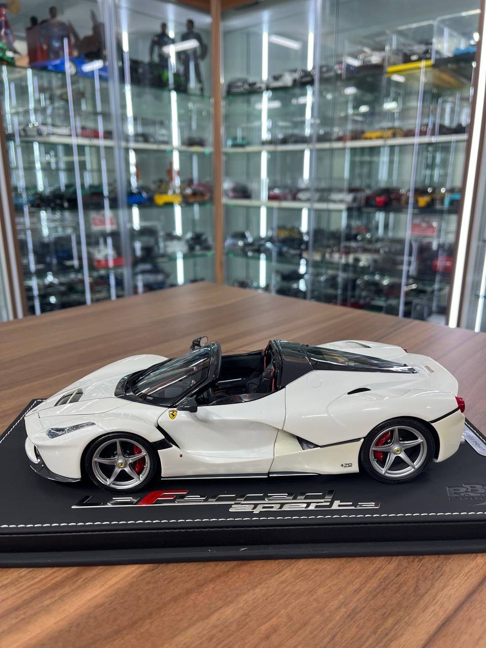 1/18 Ferrari LaFerrari Aperta – White | BBR Models Resin | Limited to 48 Pieces