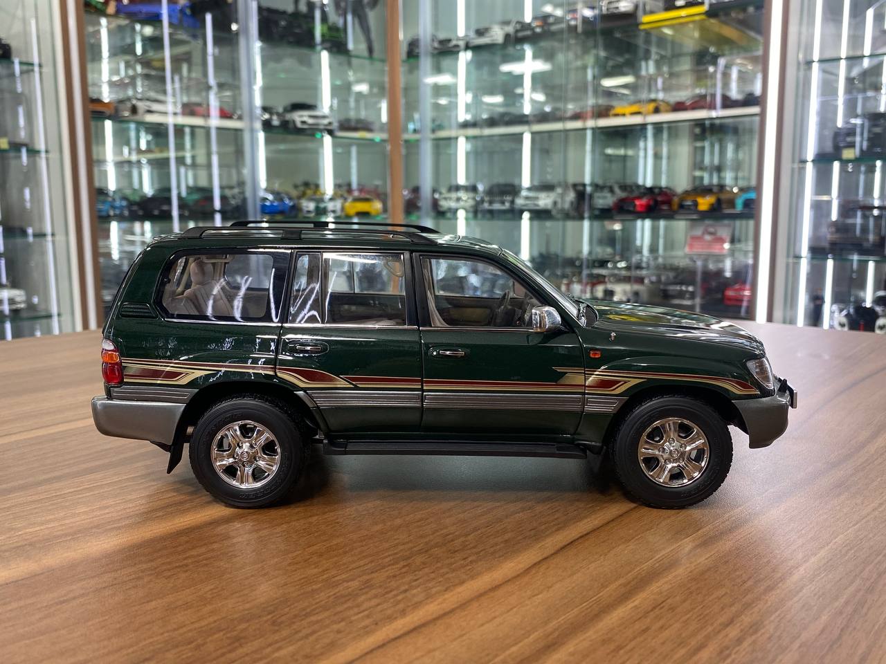 1/18 Diecast Toyota Land Cruiser 100 Green Faw Toys Scale Model Car