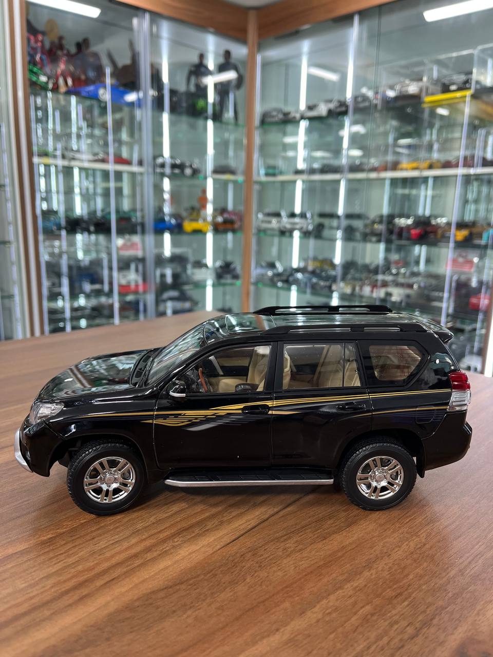 1/18 Diecast full opening  Faw Toys Land Cruiser PRADO 2009 Black