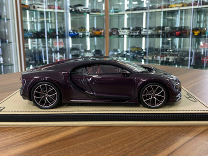 ★ 1/18 MR Collection Bugatti Chiron Sky View – Red Carbon / Black – Limited Edition