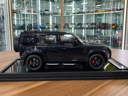 1/18 Resin MotorHelix Land Rover Defender 110 SHEIKH MOHAMMED EDITION Black ( UAE plate )  Limited 50 pcs