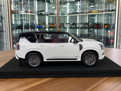 ★[Pre-Order | Delivery Sep 2025] 1/18 Diamand Nissan Patrol Y63  Premium – Grey – Limited Edition 50 pcs