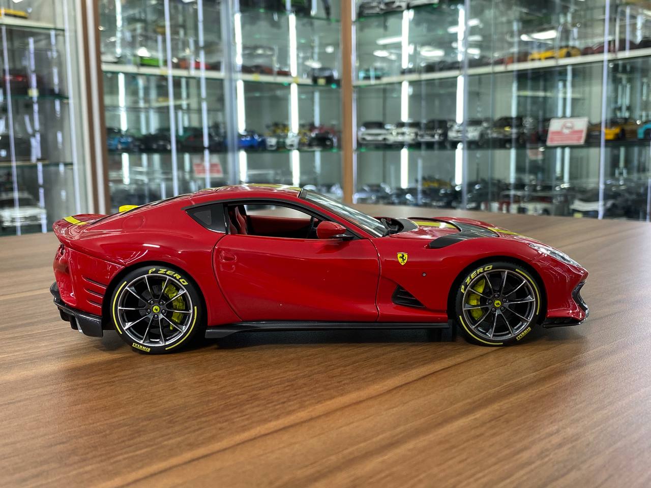 1/18 Diecast Full opening Bburago Signature Series  Ferrari 812 Competizione Red / Yellow stripe