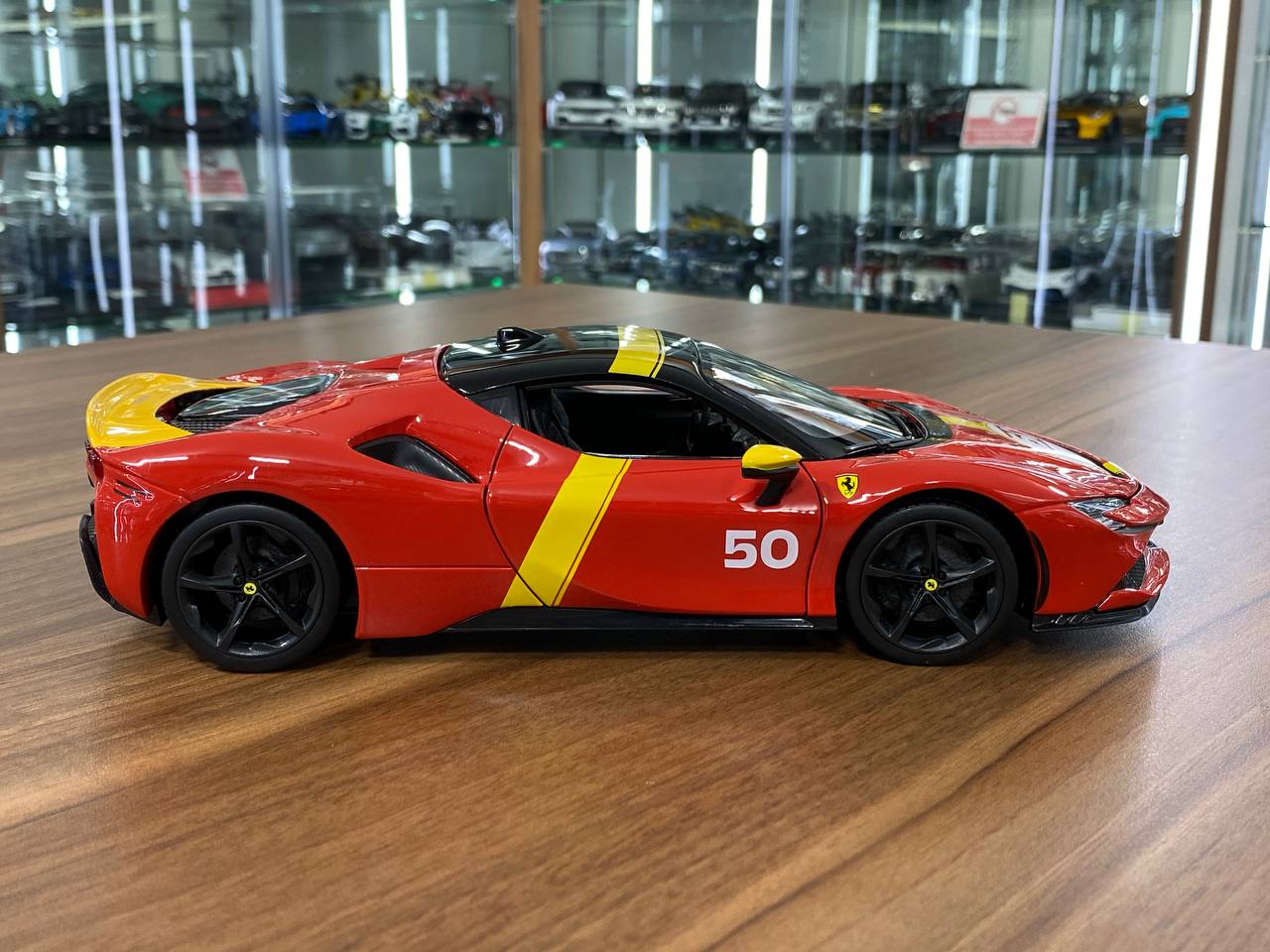 1/18 Diecast Full opening Bburago Ferrari SF90 Stradale Assetto Fiorano #50  Red / Yellow stripe