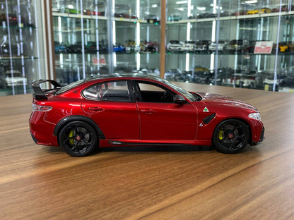 1/18 Diecast Alfa Romeo Giulia GTAm 2020  Red Metallic Bburago Model Car