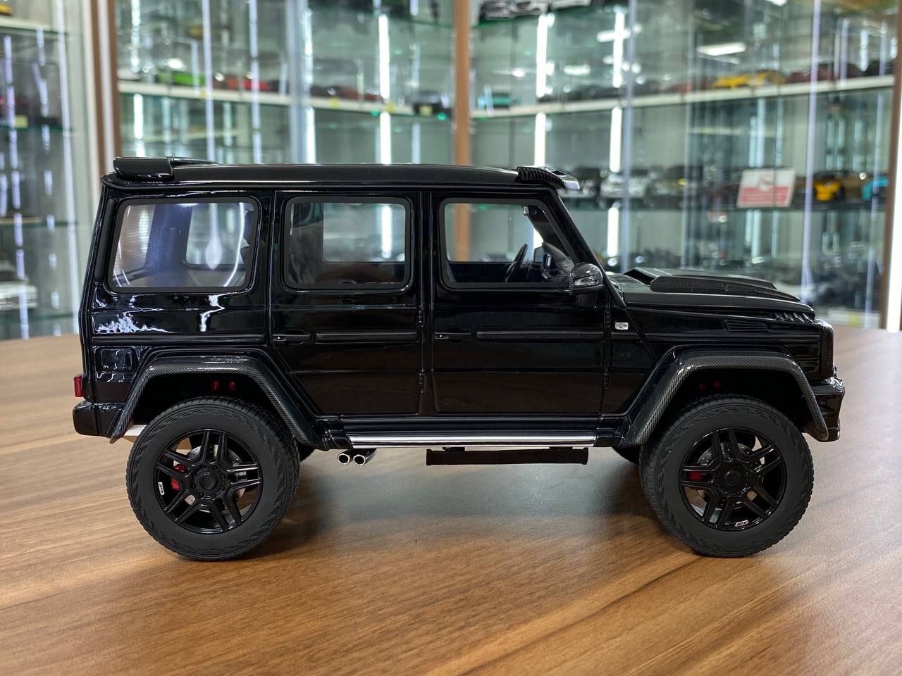 1/18 Resin Mercedes-Benz Brabus 500 4x4 Black GT Spirit Scale Model Car