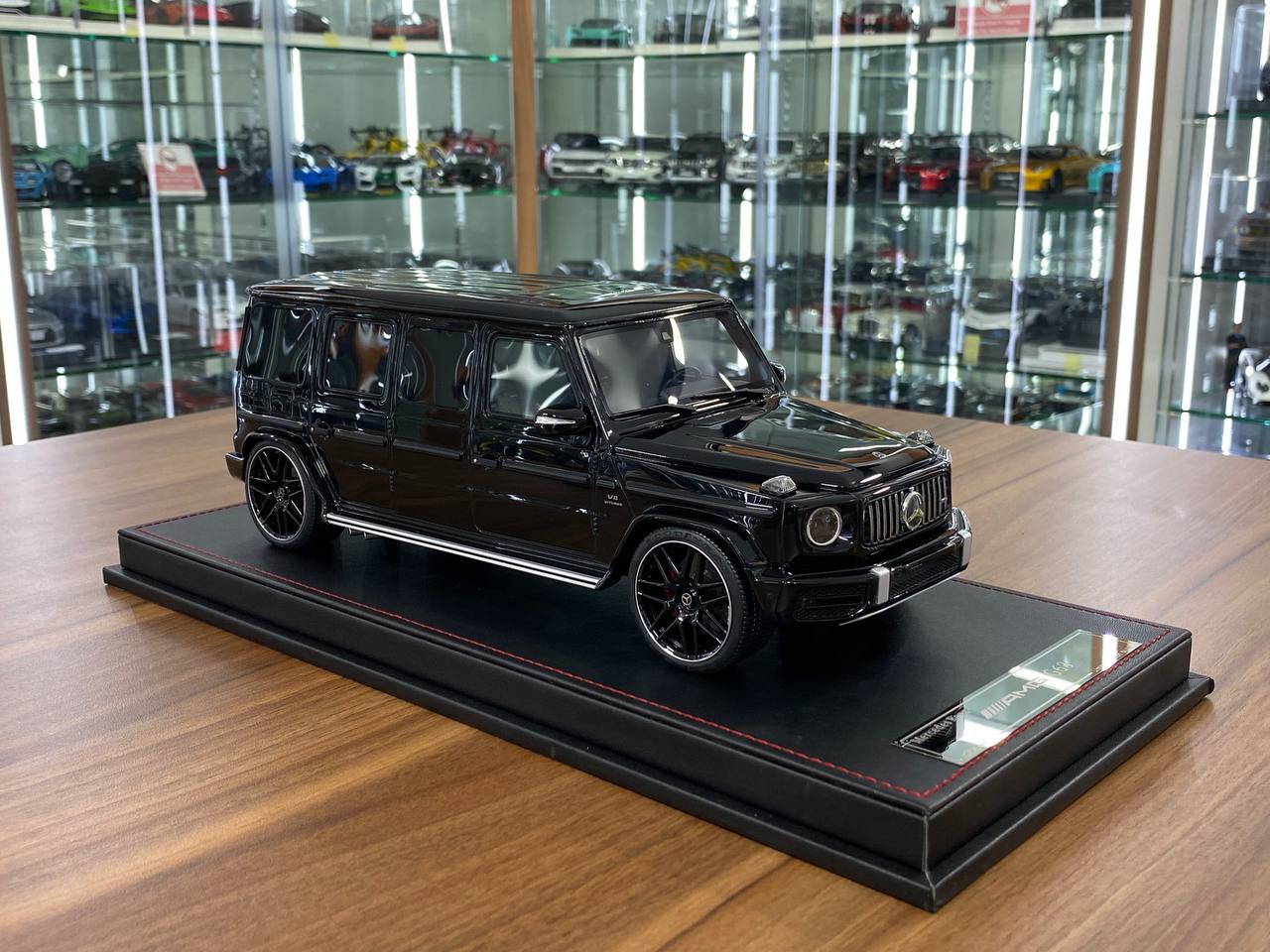 1/18 Mercedes-Benz G-63 Long Black Miniature car by VIP Models