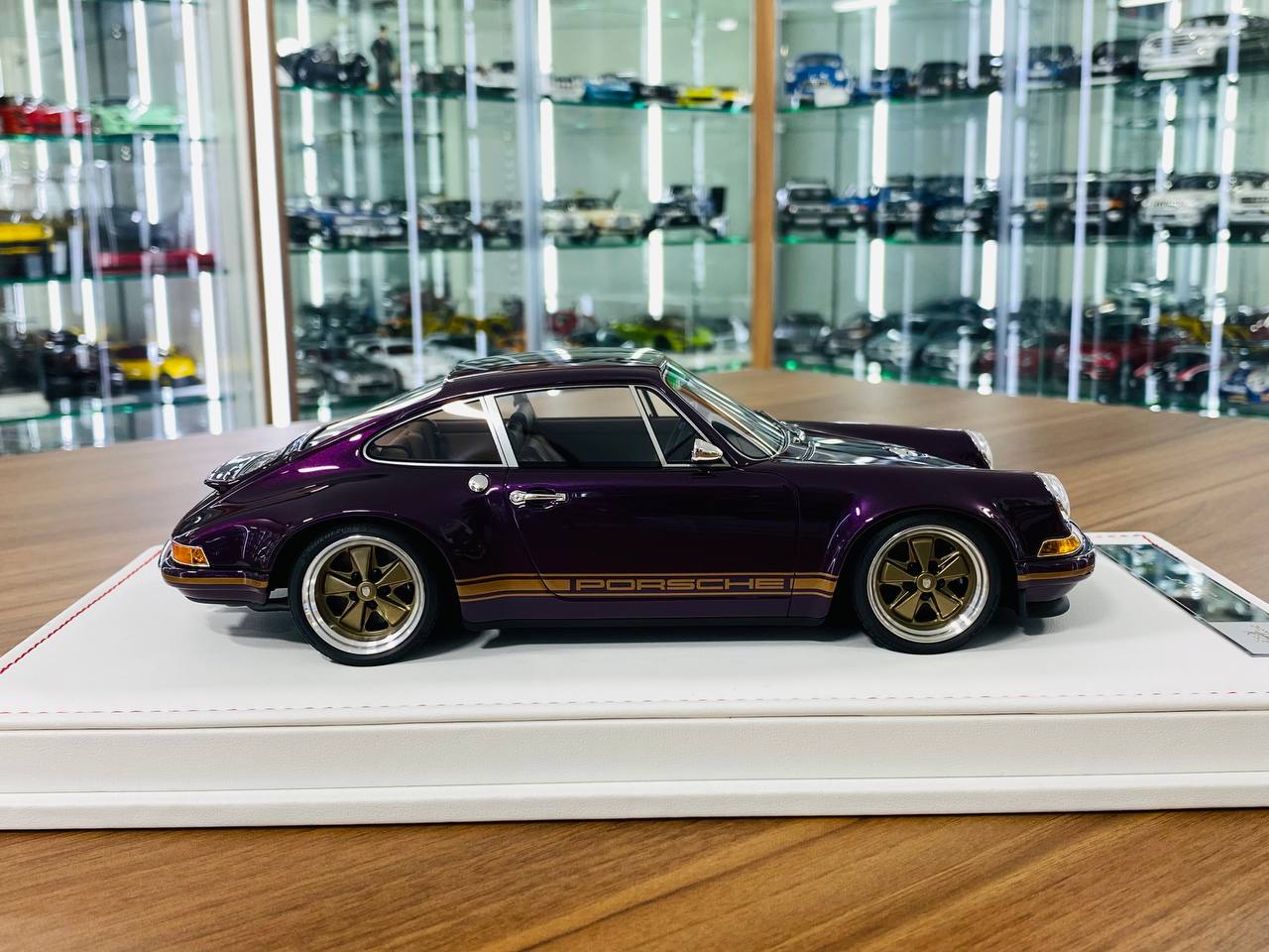 Ivy Model Porsche 911 Singer – 1/18 Resin Model, Carmona Red/Purple, Limited 14/52